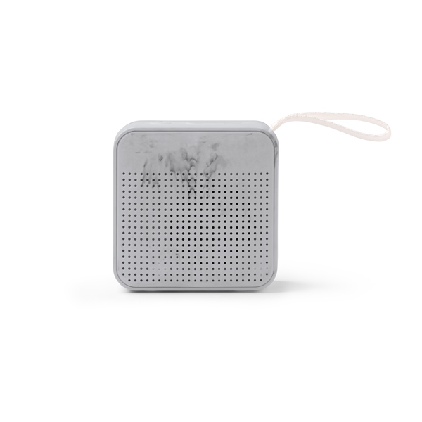 Altavoz inalámbrico recargable realizado a partir de materiales reciclados: cuerpo a partir de tapones de botella y asa de transporte en poliéster RPET ZOYA de poliéster reciclado y poliéster